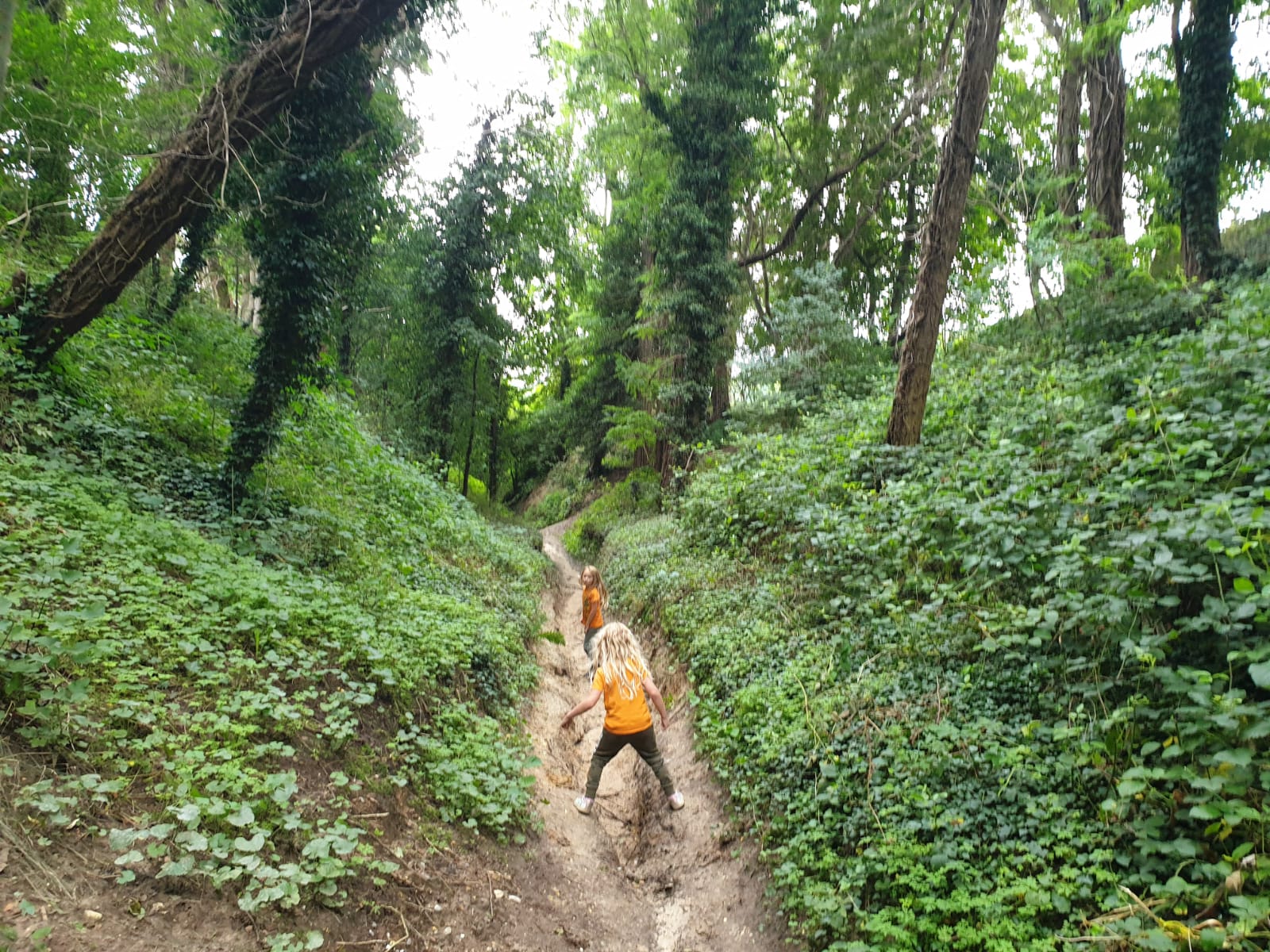 Zo is buiten wandelen met de kids leuk!